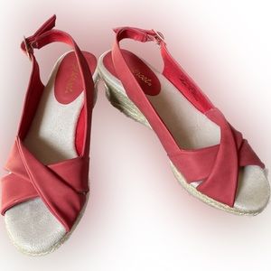 Easy Street Wedge Sandals